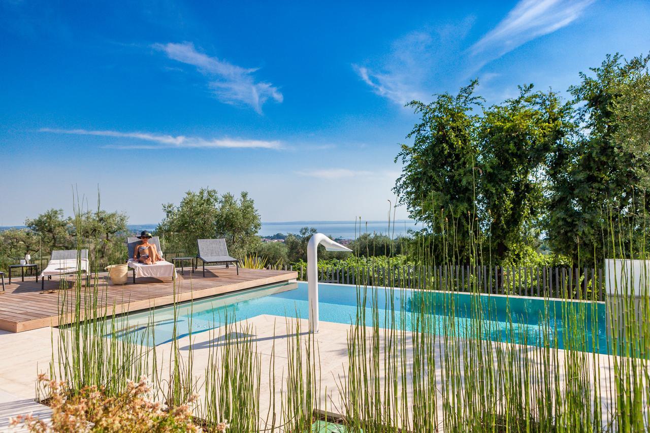 San Colombano Suites Бардолино Экстерьер фото