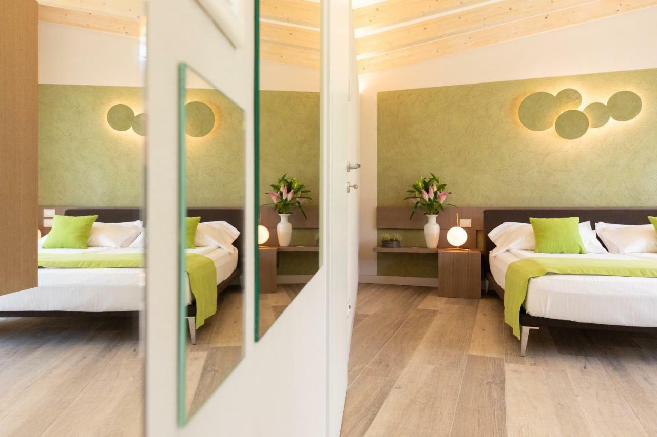 San Colombano Suites Бардолино Экстерьер фото